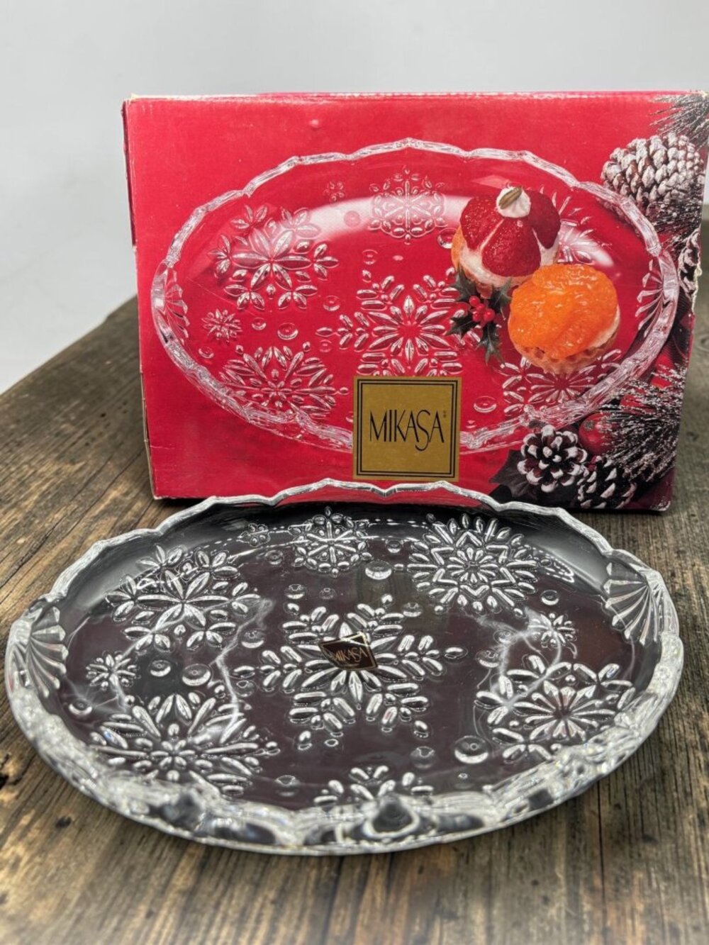 Mikasa Holiday Snowflake Embossed Glass Serving Platter 9" Decorative Christmas